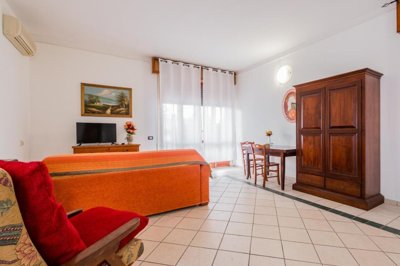 Terre Di Mare Near The Sandy Beach With Pool, Parking & Wifi Fontane Bianche Exterior photo