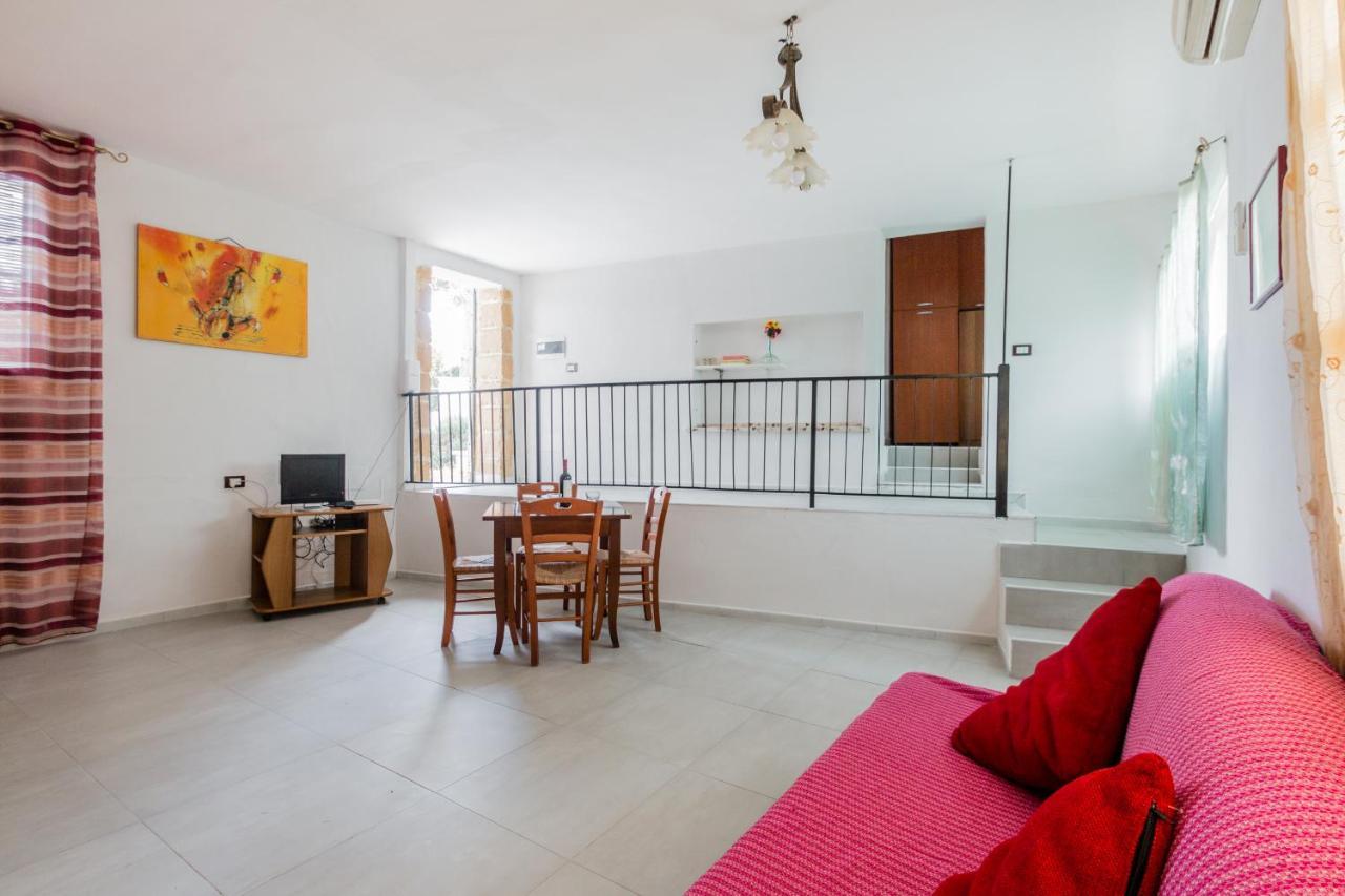Terre Di Mare Near The Sandy Beach With Pool, Parking & Wifi Fontane Bianche Exterior photo