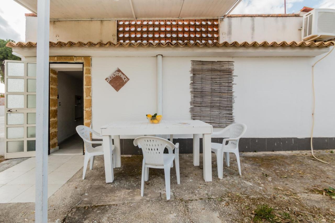 Terre Di Mare Near The Sandy Beach With Pool, Parking & Wifi Fontane Bianche Exterior photo