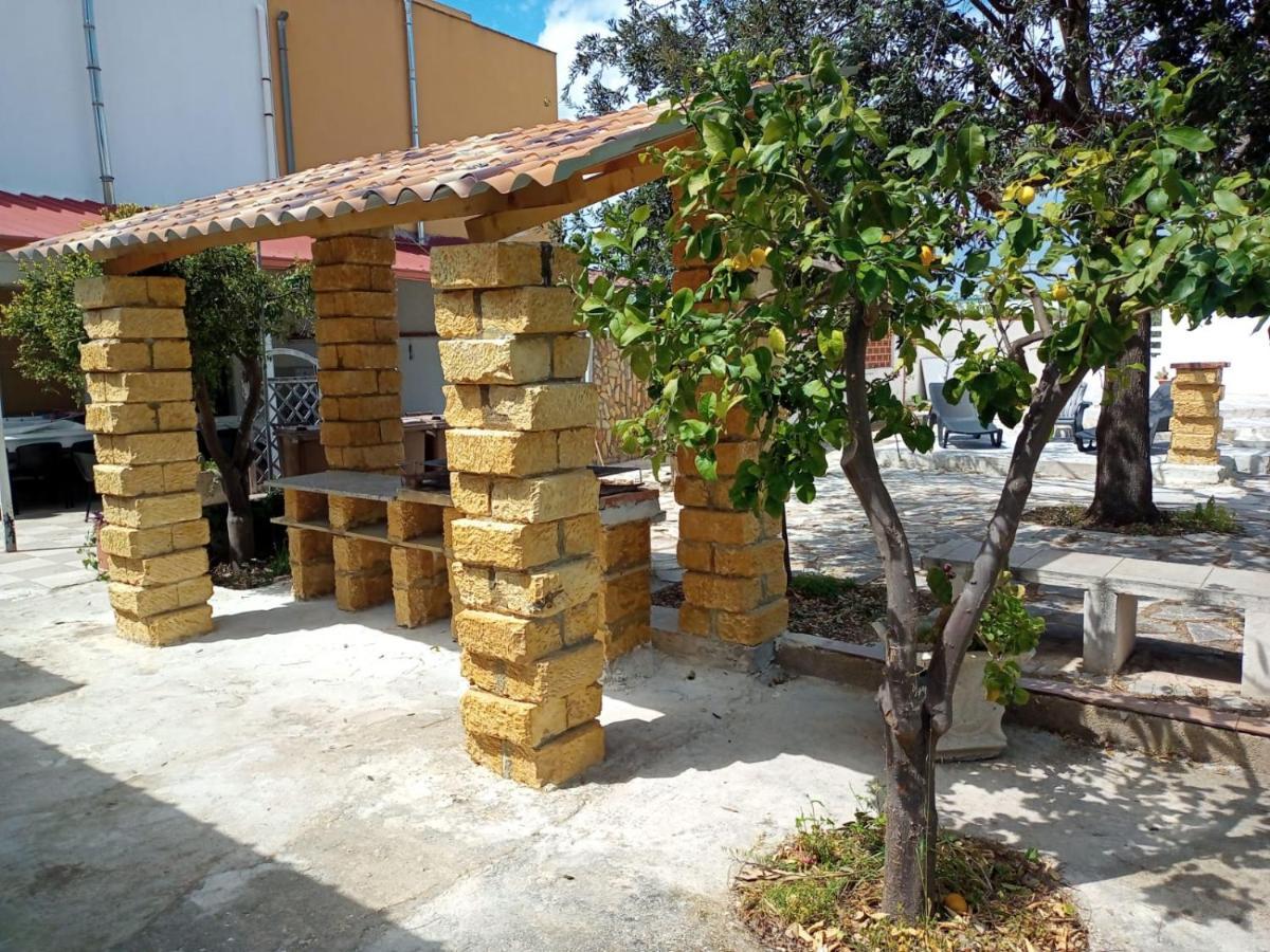 Terre Di Mare Near The Sandy Beach With Pool, Parking & Wifi Fontane Bianche Exterior photo